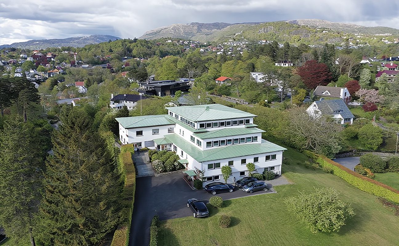 Tveiteråsvegen 12, næringslokaler i Paradis